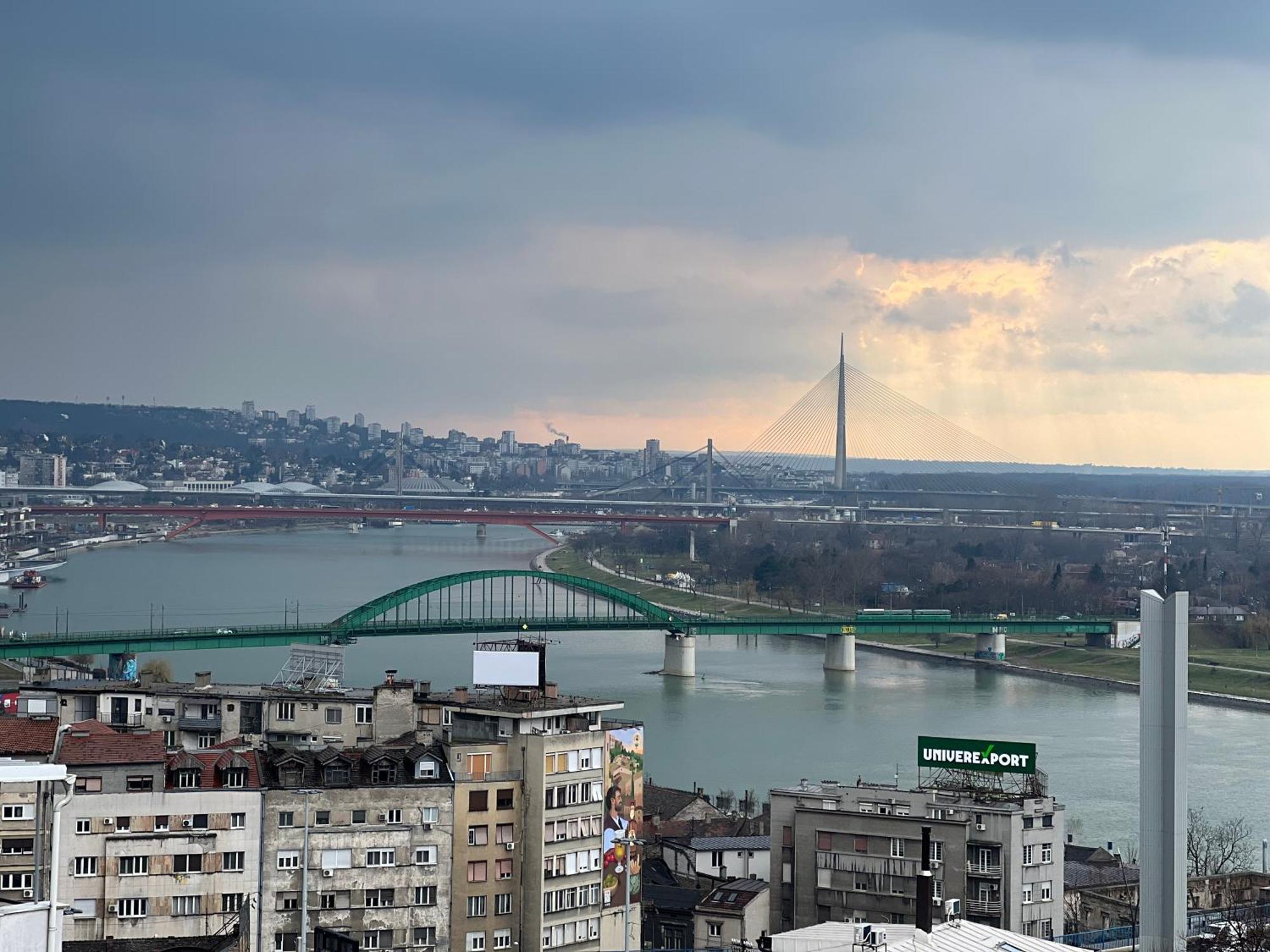 Central Sky View Apartment Belgrade Exterior photo